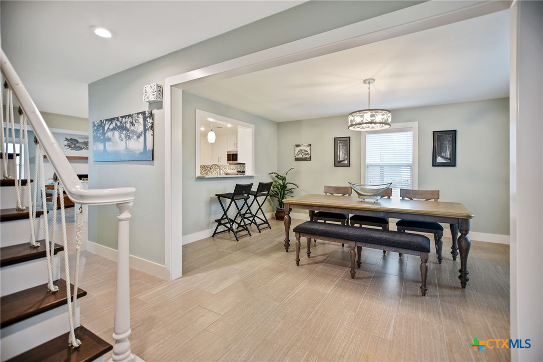 8 Las Brisas Place Property Photo 3
