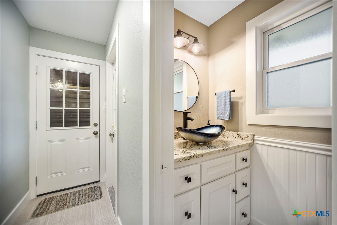 8 Las Brisas Place Property Photo 16