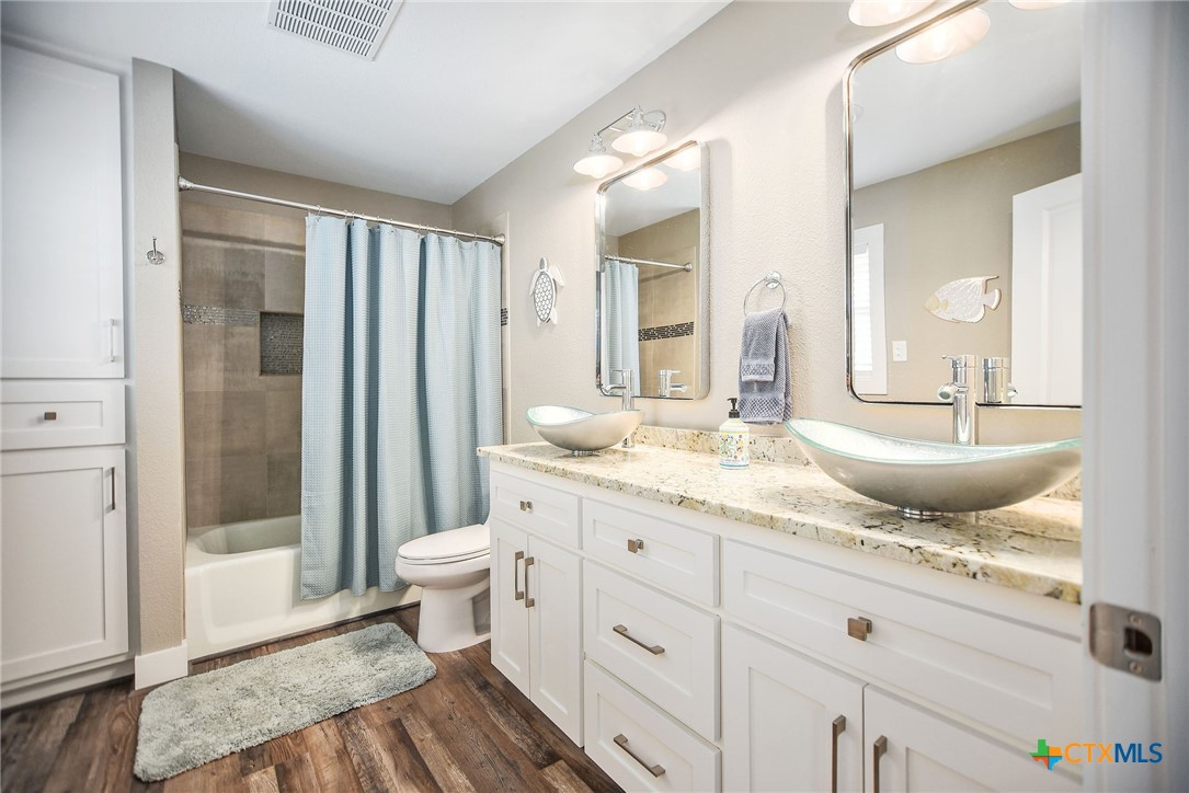 8 Las Brisas Place Property Photo 22