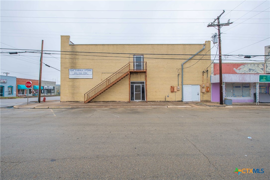 217 S Main Street Property Photo 1