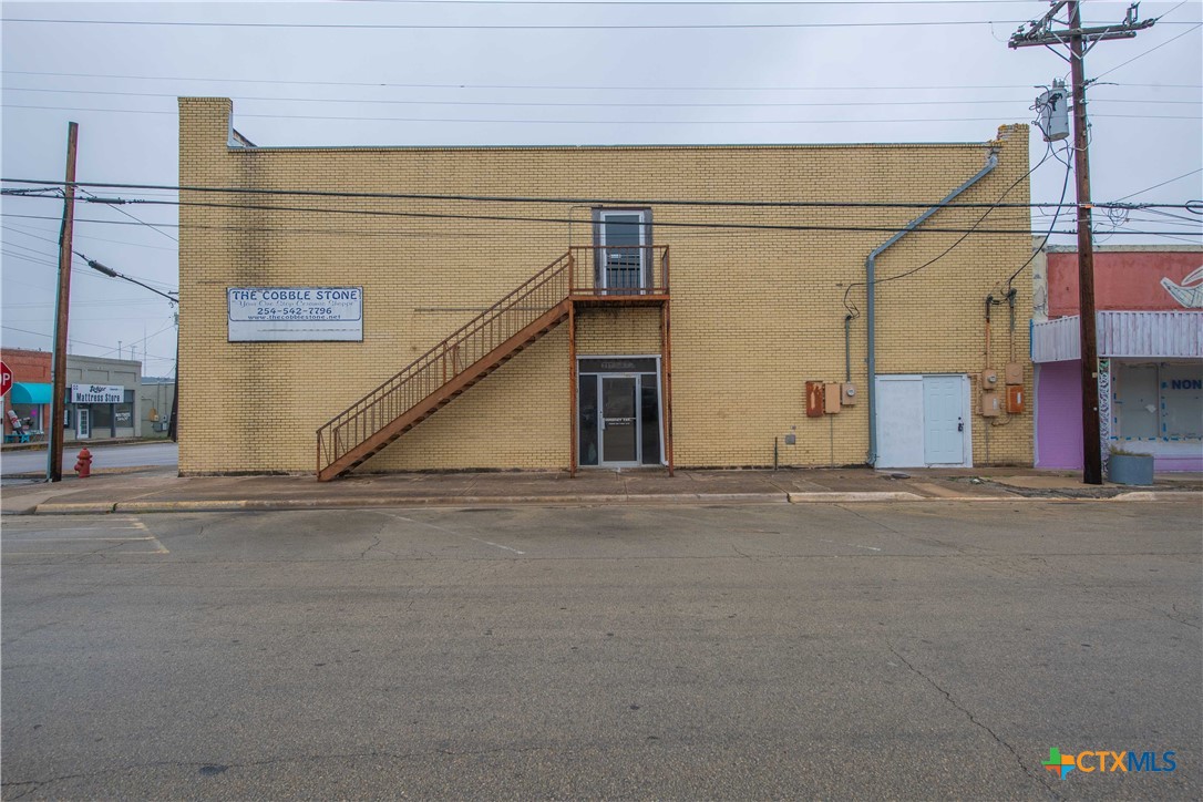 217 S Main Street Property Photo 2
