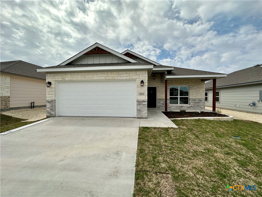 1607 Sideoats Lane Property Photo 1