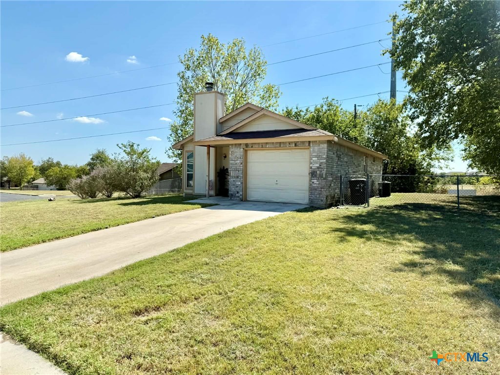 907 Haynes Drive Property Photo 2