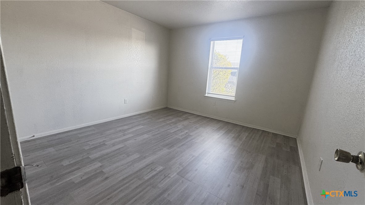 1102 Circle M Drive B Property Photo 15