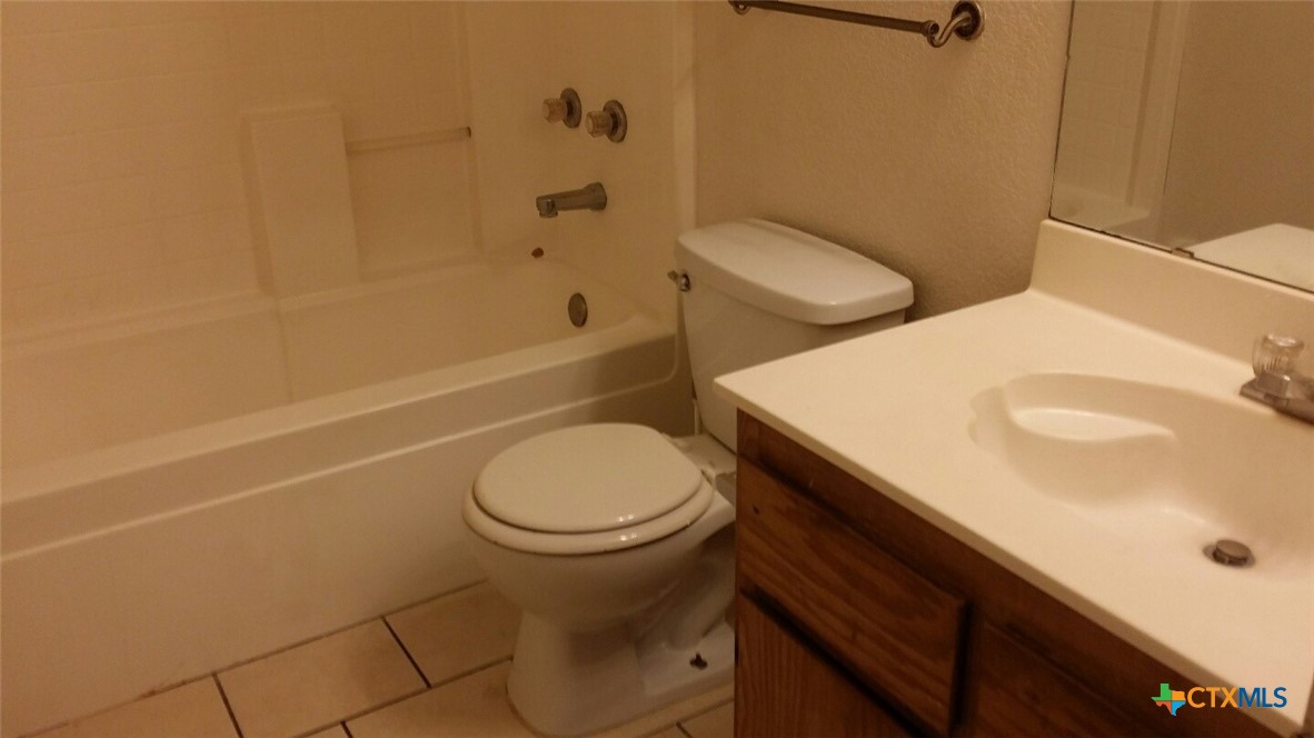 1102 Circle M Drive B Property Photo 18