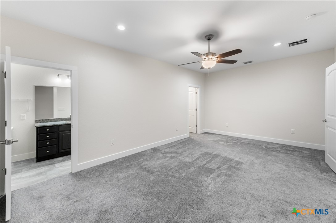 1385 Riviera Drive Property Photo 5