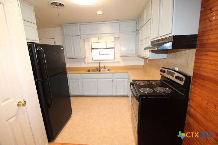 709 S 11th Street Property Photo 2