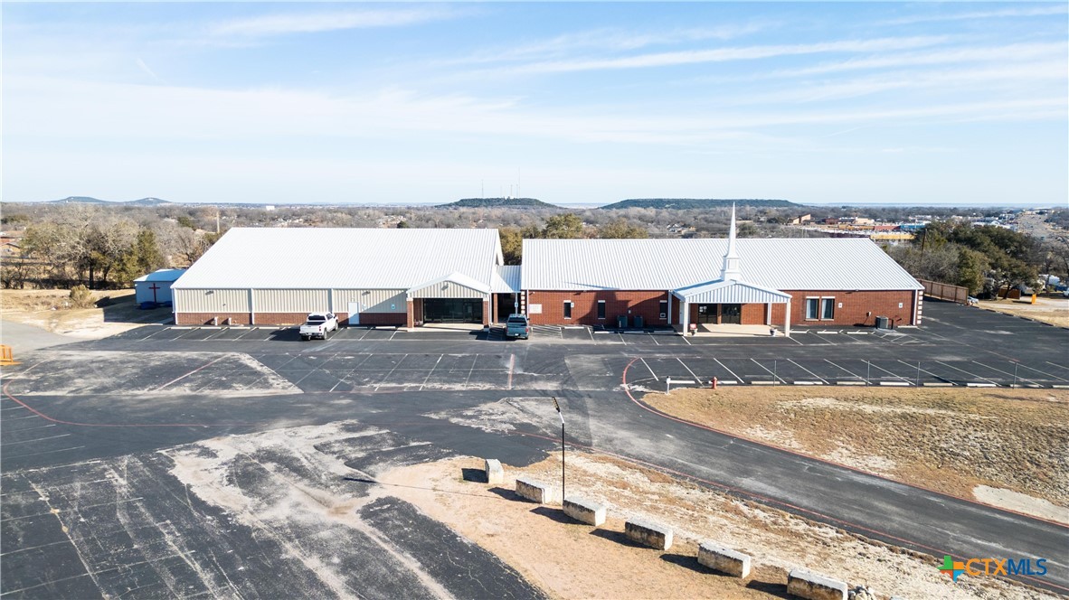 502 W Business 190 Highway Property Photo 2