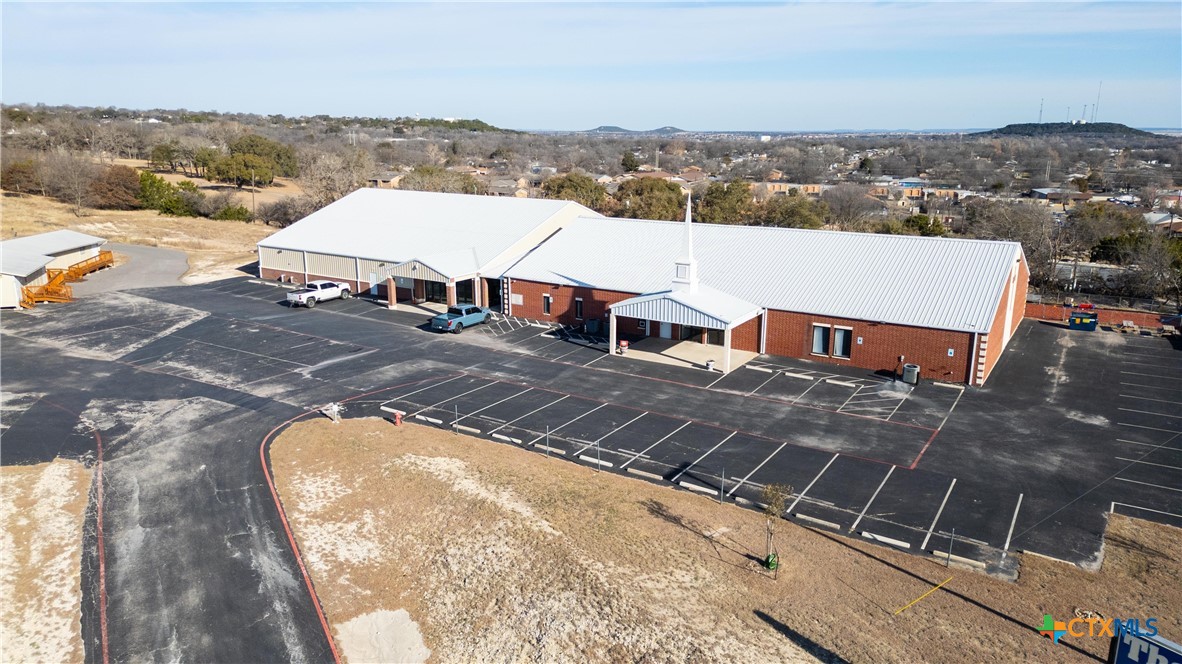 502 W Business 190 Highway Property Photo 4
