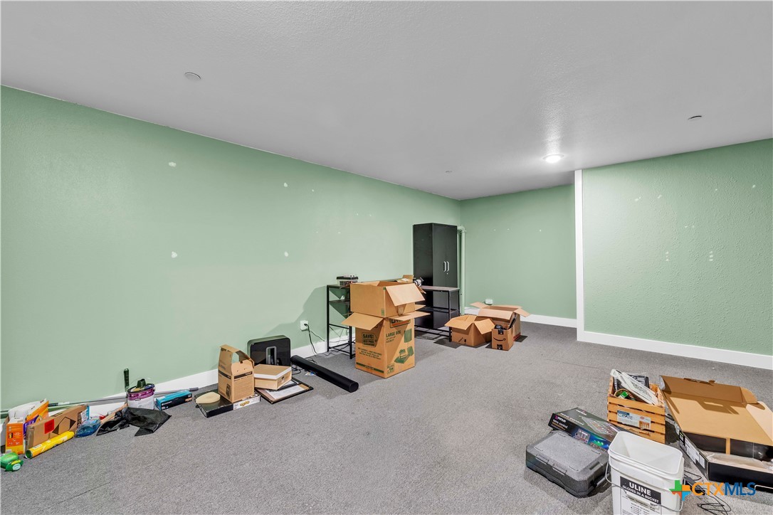 502 W Business 190 Highway Property Photo 23