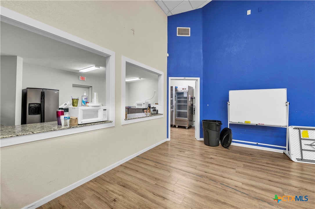 502 W Business 190 Highway Property Photo 34