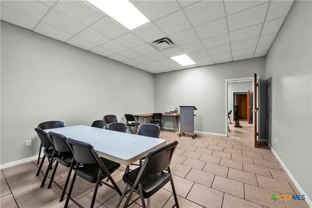 502 W Business 190 Highway Property Photo 40