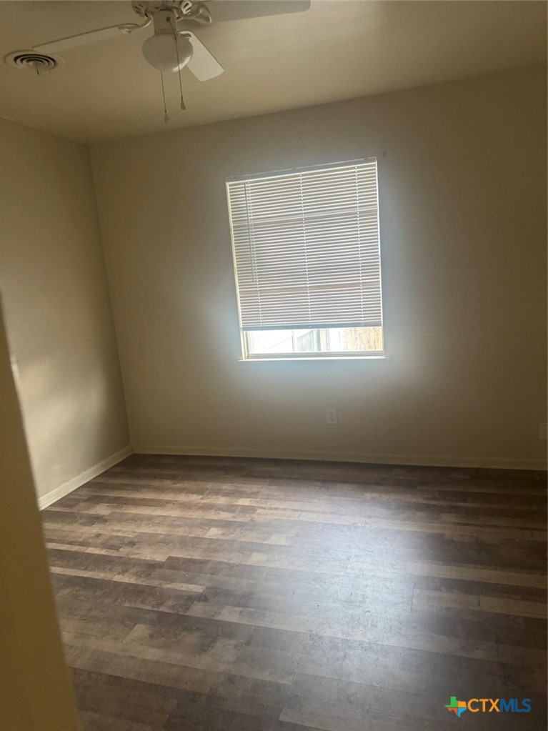 904 Houston Street Property Photo 4