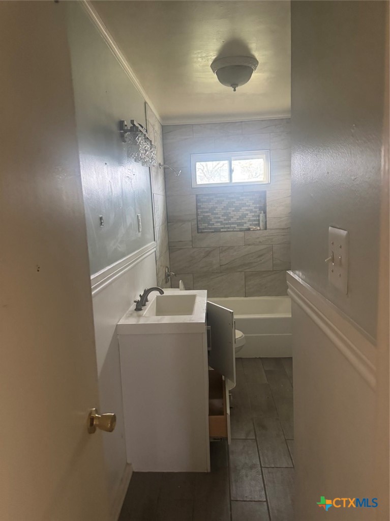 904 Houston Street Property Photo 7