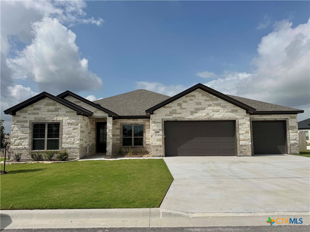 1054 Alice Circle Property Photo 2