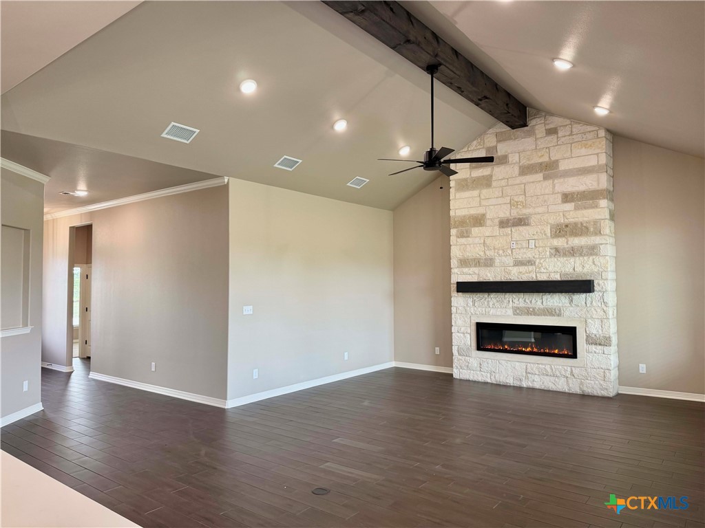 1054 Alice Circle Property Photo 9