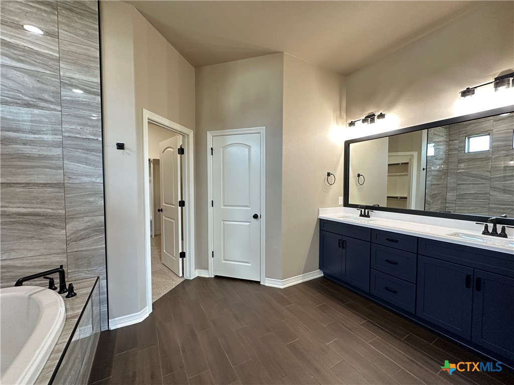 1054 Alice Circle Property Photo 23