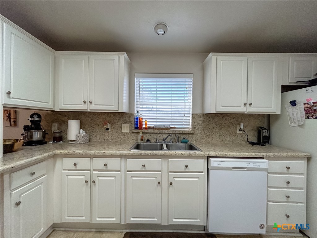 1174 Charco Road Property Photo 8
