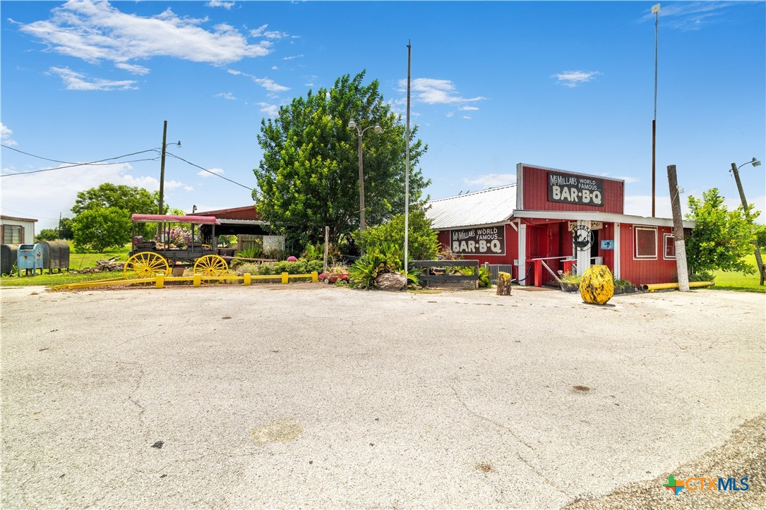 9913 Us-59 Property Photo 4