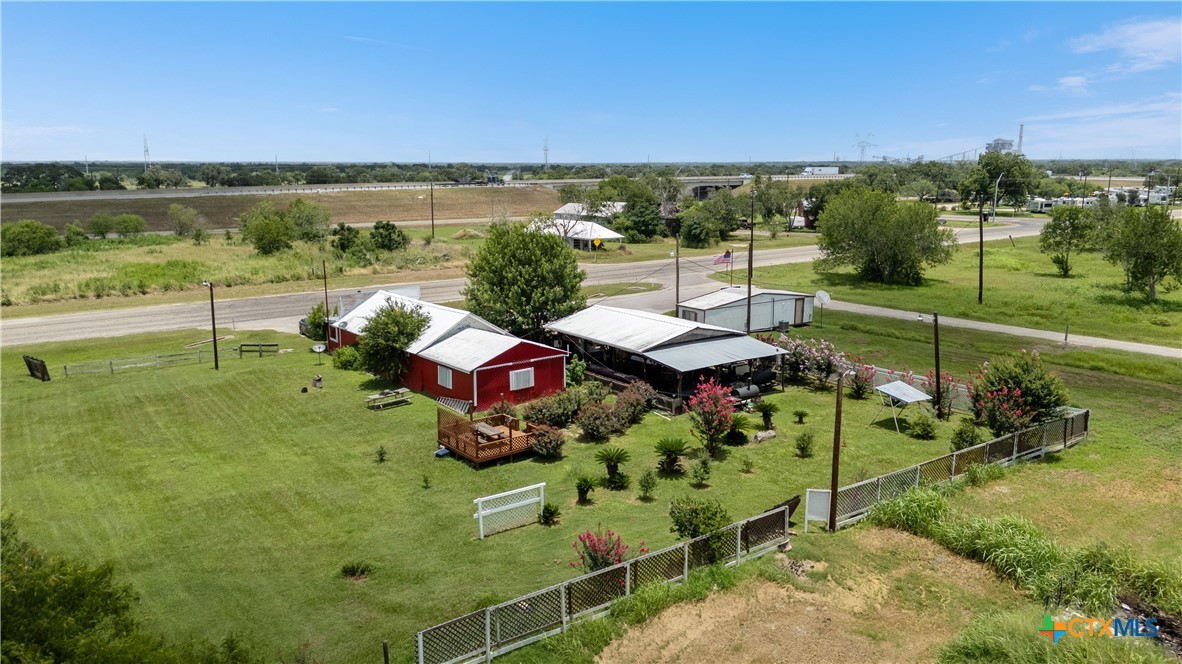 9913 Us-59 Property Photo 9
