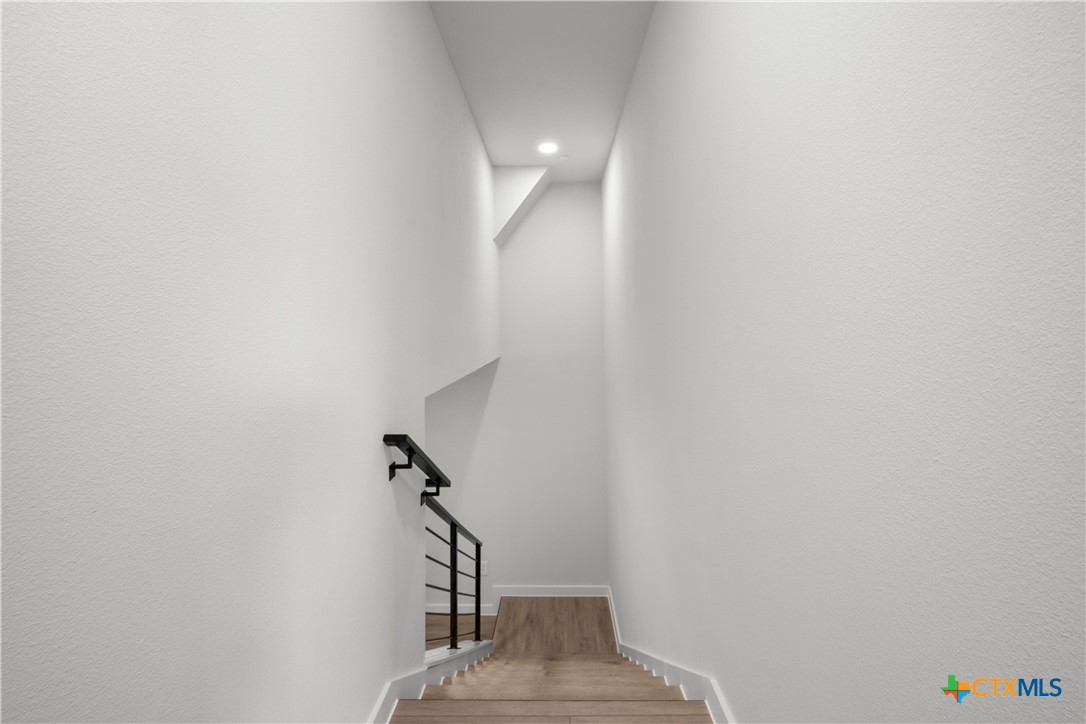 634 Central Parkway 1211 Property Photo 17