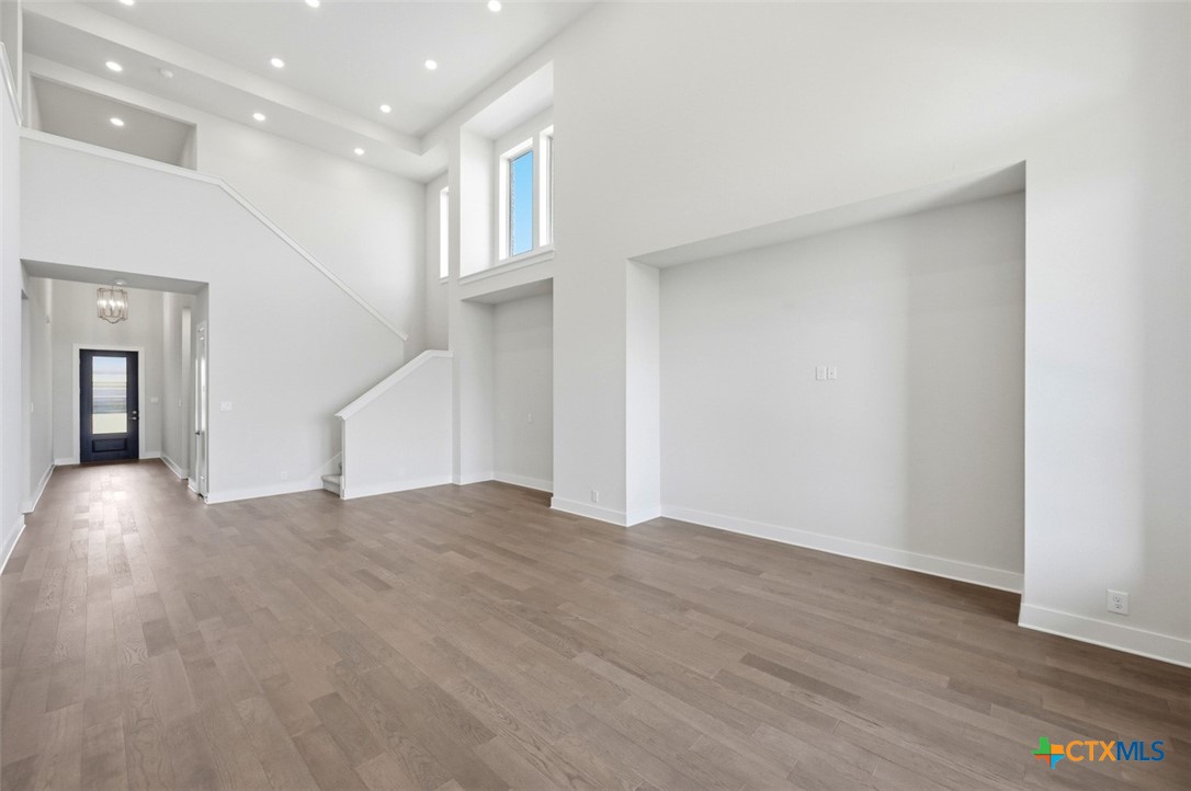 247 White Oak Property Photo 10