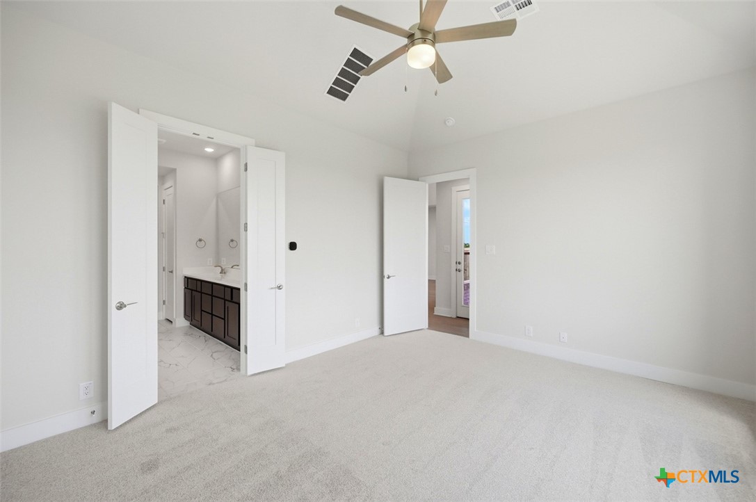 247 White Oak Property Photo 14