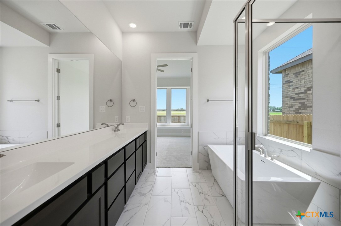 247 White Oak Property Photo 15
