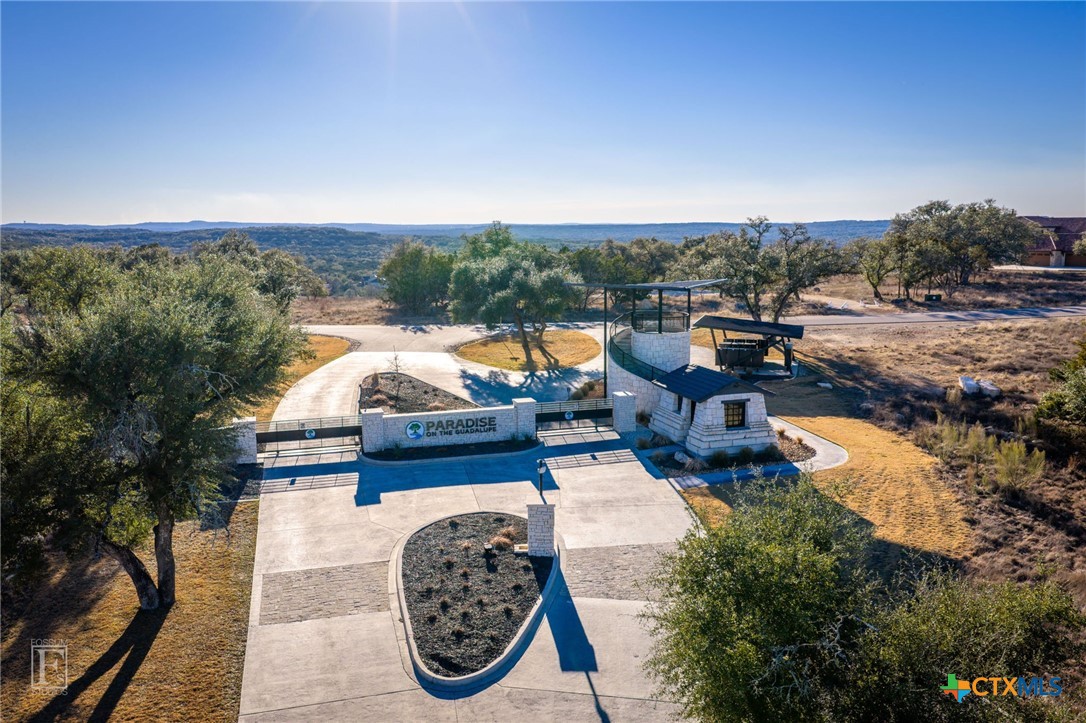 1829 Paradise Parkway Property Photo 8