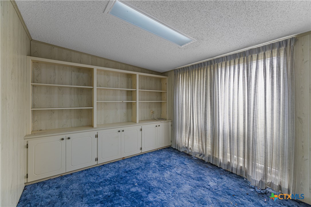 212 E Morris Street Property Photo 10