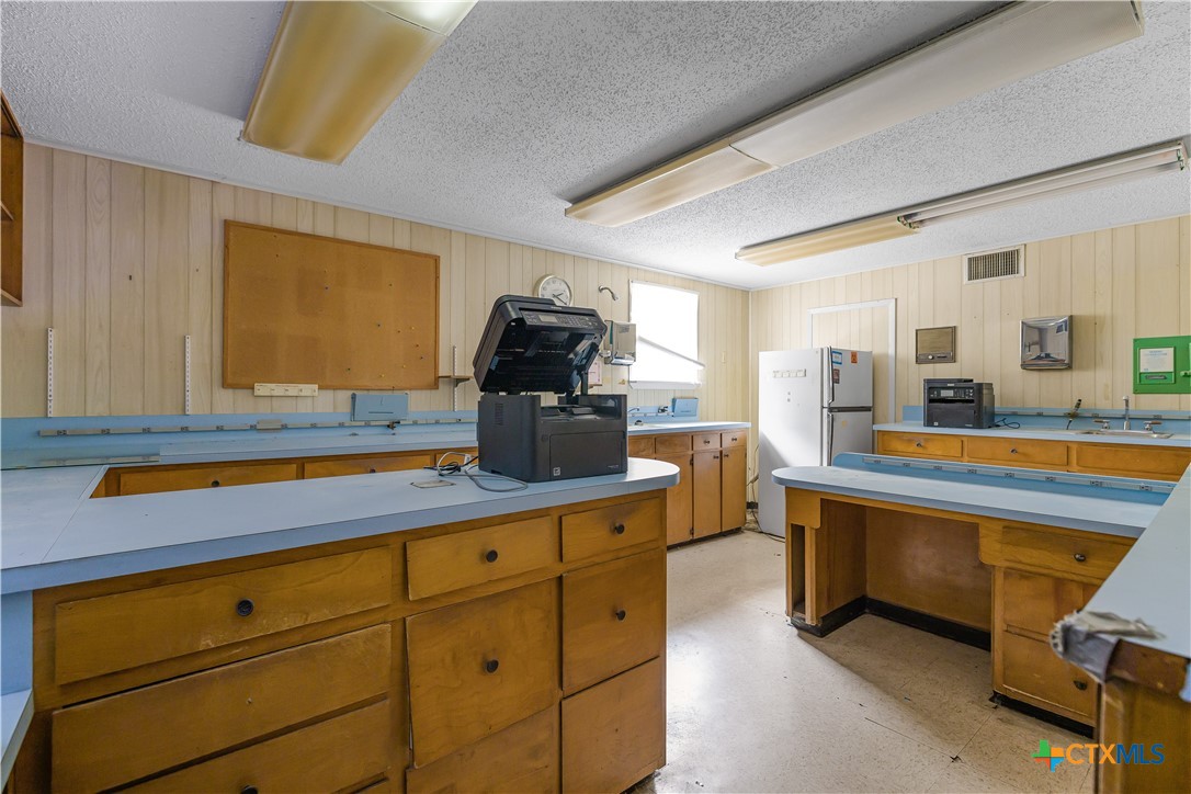 212 E Morris Street Property Photo 15