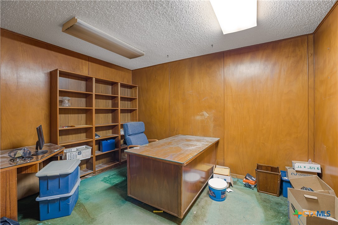 212 E Morris Street Property Photo 16