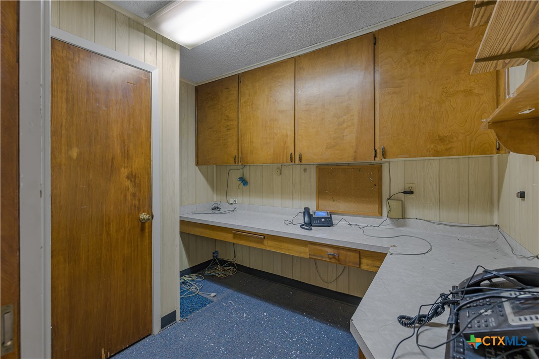 212 E Morris Street Property Photo 31