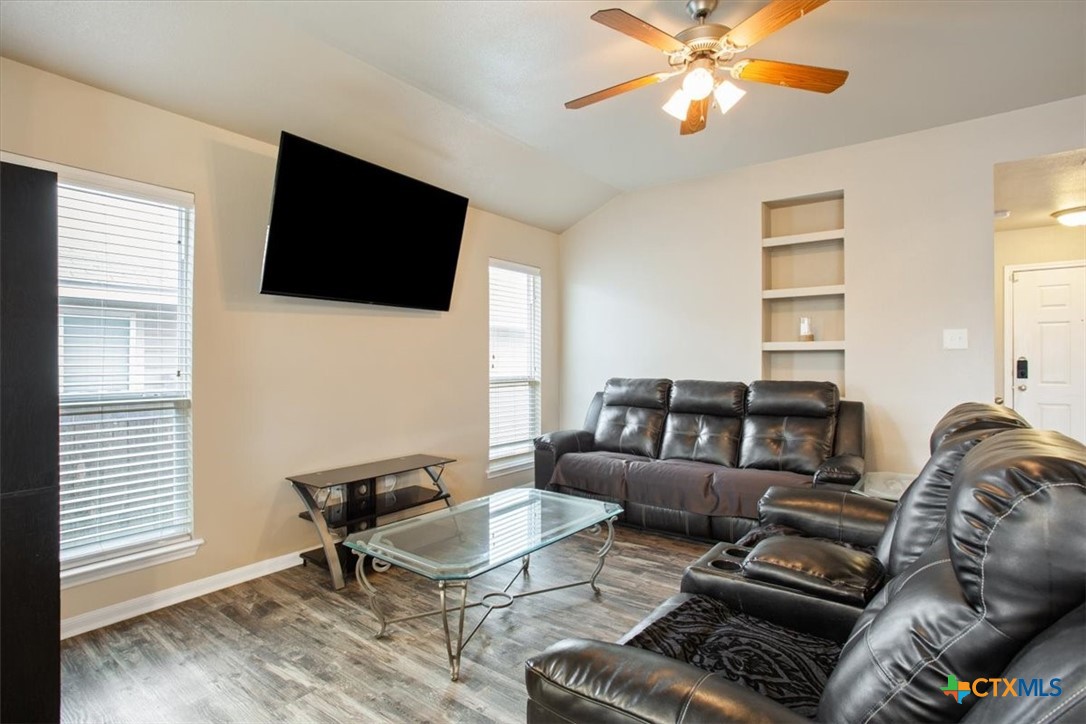 2328 Bellmont Property Photo 5