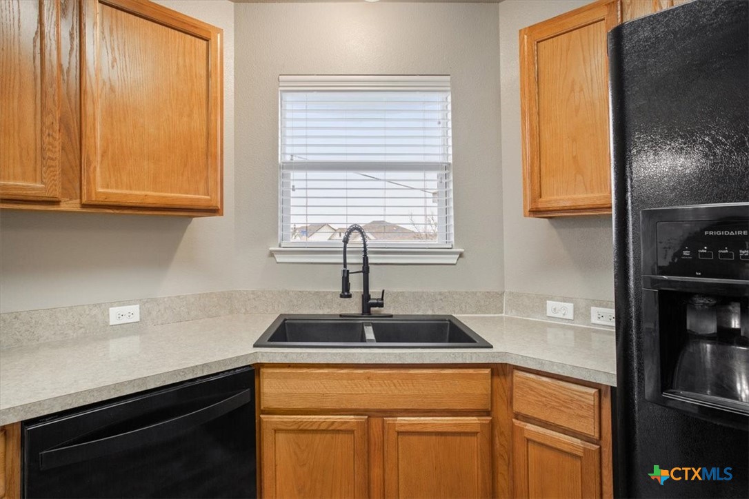 2328 Bellmont Property Photo 8