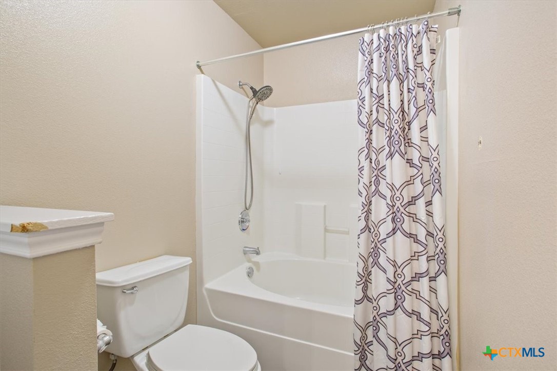 2328 Bellmont Property Photo 16