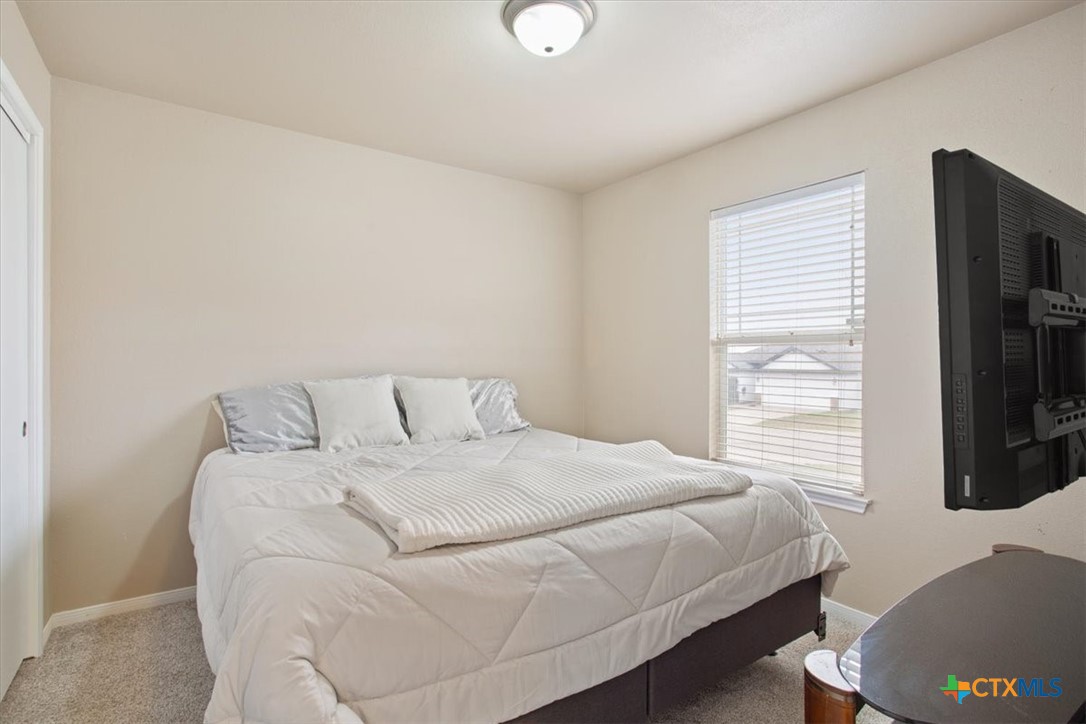 2328 Bellmont Property Photo 17
