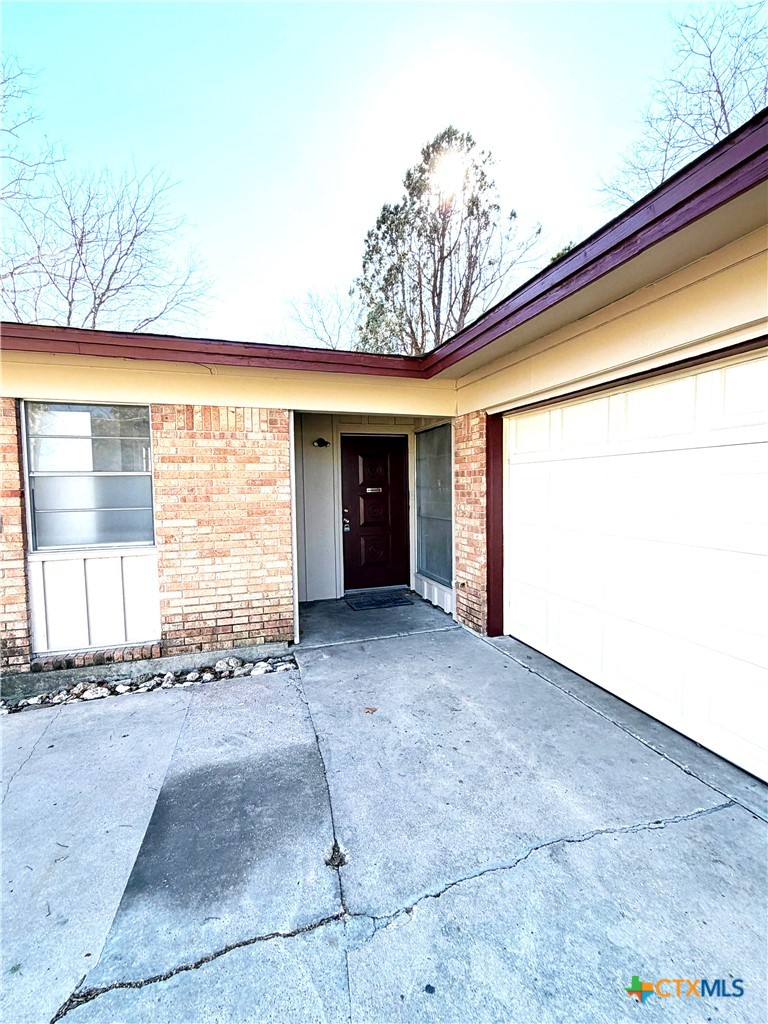 1102 S Ann Boulevard Property Photo 2