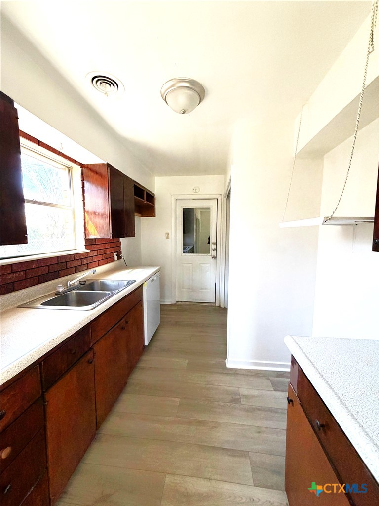 1102 S Ann Boulevard Property Photo 6