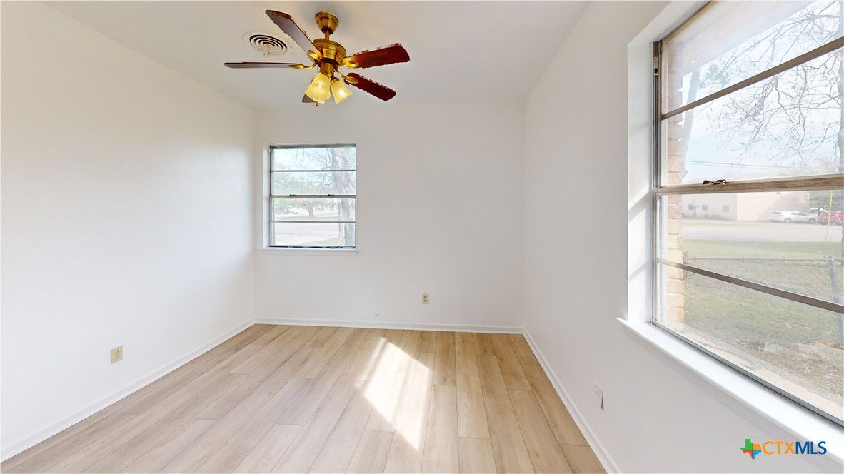1102 S Ann Boulevard Property Photo 8