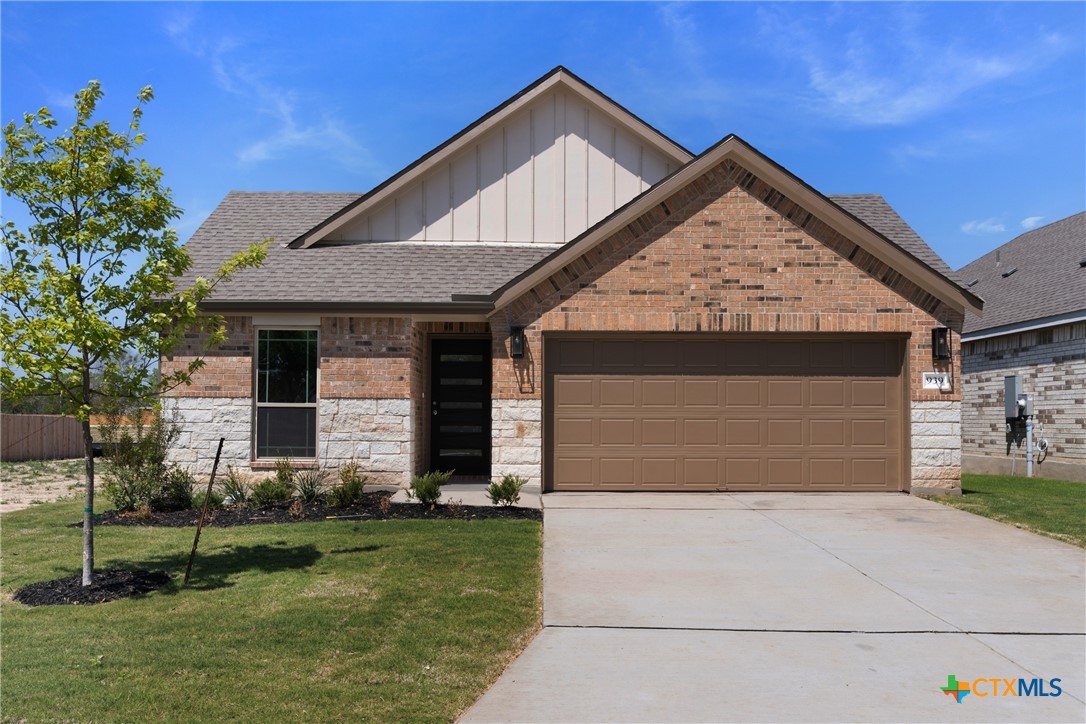 939 Creek Bed Drive Property Photo 1