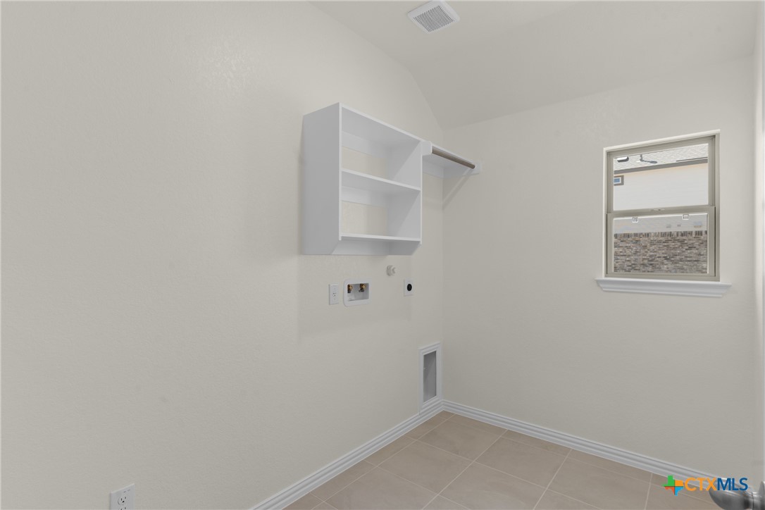 939 Creek Bed Drive Property Photo 11