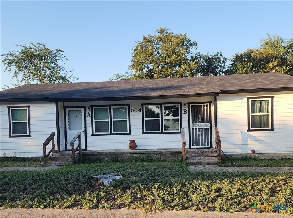 504 Highway Avenue B Property Photo 1