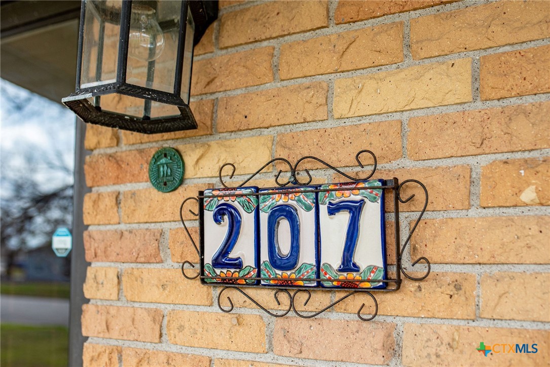 207 Williams Property Photo 3
