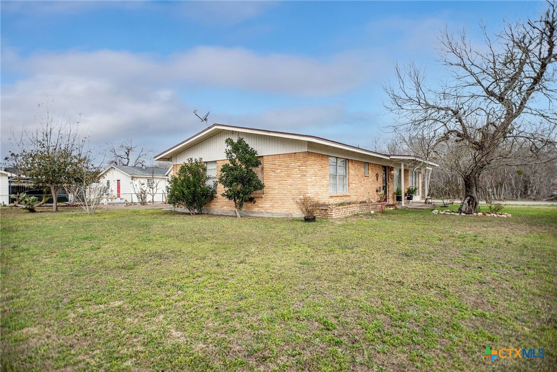 207 Williams Property Photo 6