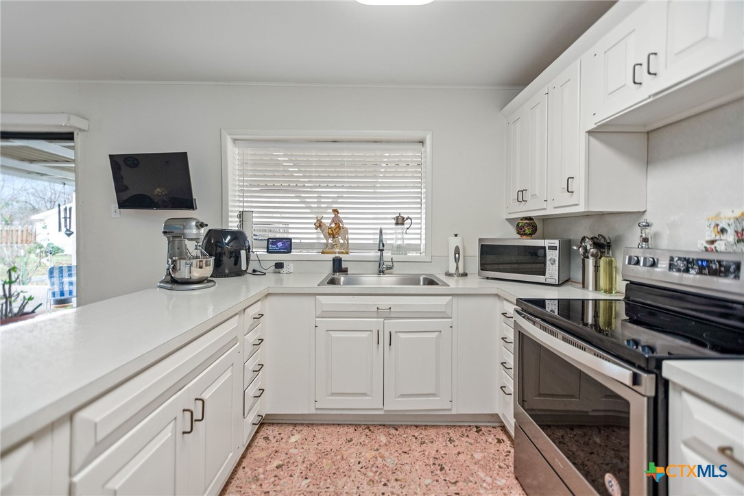 207 Williams Property Photo 14