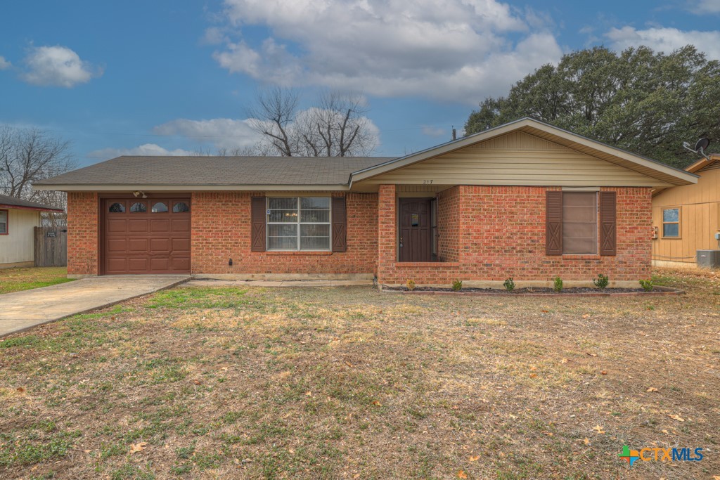 217 Gruene Road Property Photo 2