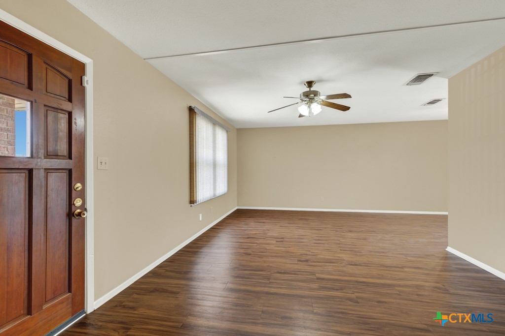 217 Gruene Road Property Photo 4
