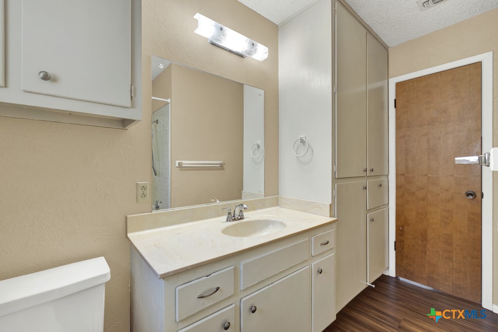 217 Gruene Road Property Photo 17