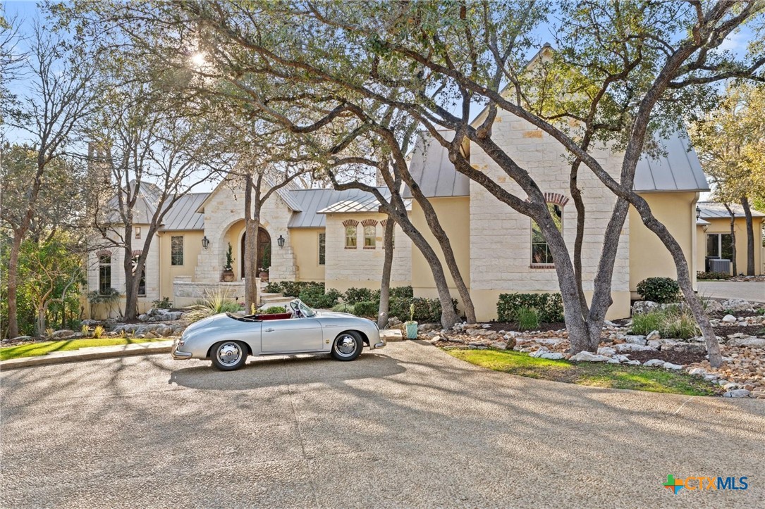 954 Riverforest Drive Property Photo 9